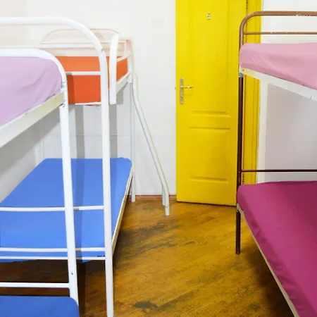 Hostel Golden Gates *